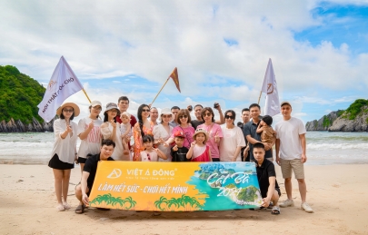 Việt Á Đông - Làm hết hức, chơi hết mình